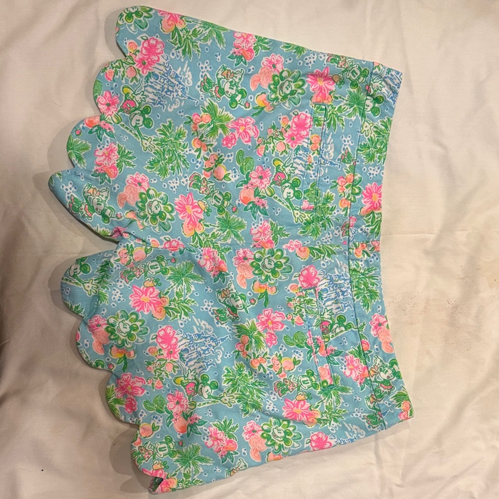 Lilly Pulitzer X Disney Floral Scallop Hem Women's Shorts - Pink & Green on Blue - Picture 5 of 5